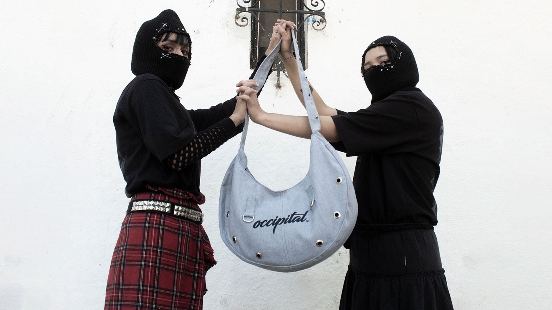 Don’t Be Kind Stone: una bolsa que no pide permiso para ser distinta.